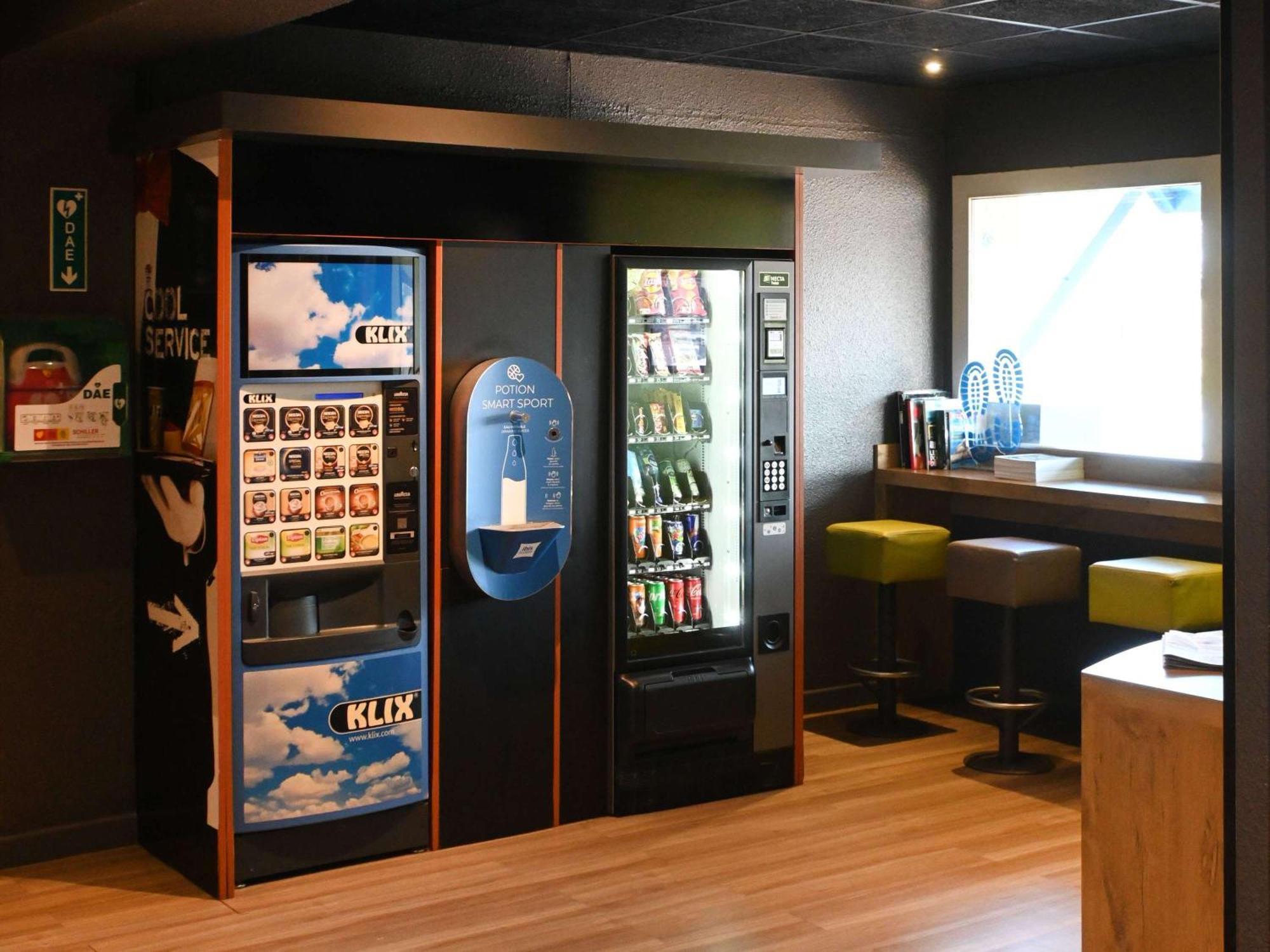 Bonchamp Les Laval Hotel Ibis Budget Laval מראה חיצוני תמונה