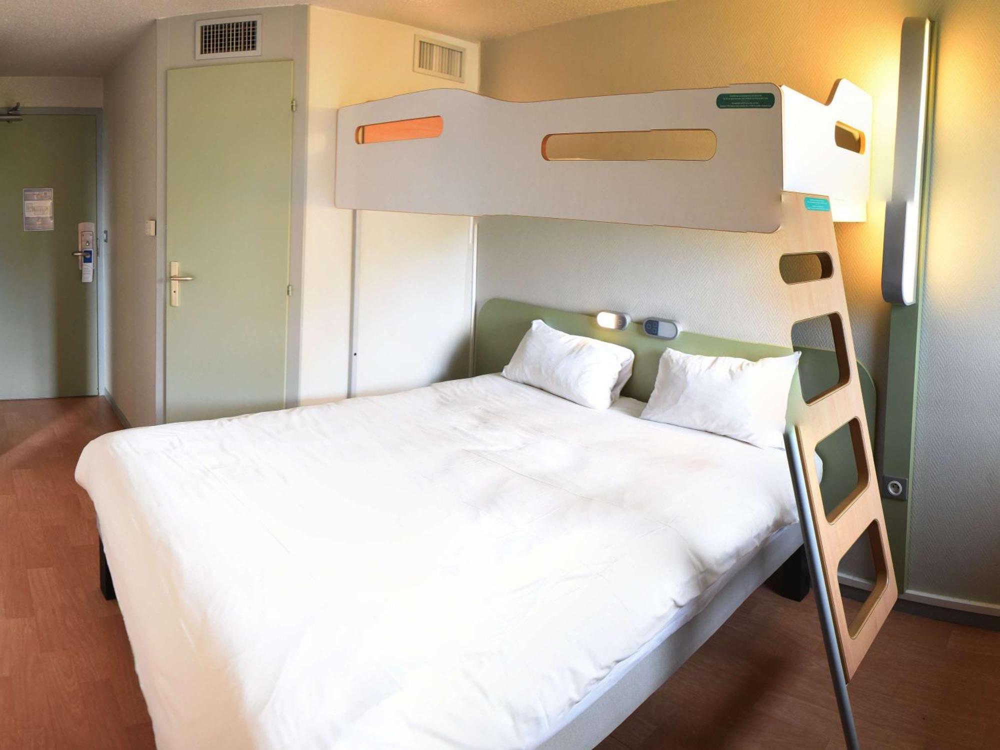 Bonchamp Les Laval Hotel Ibis Budget Laval מראה חיצוני תמונה