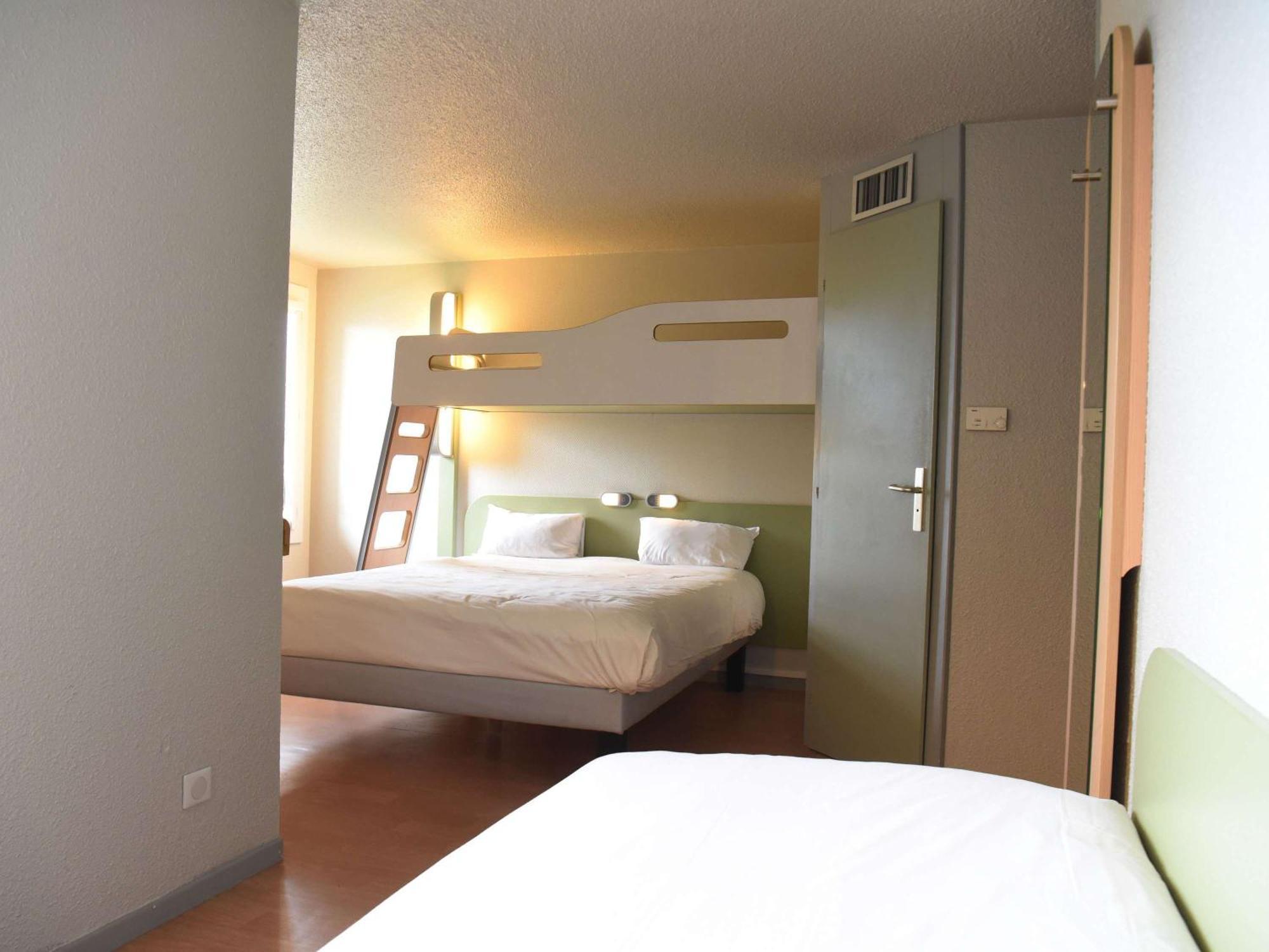 Bonchamp Les Laval Hotel Ibis Budget Laval מראה חיצוני תמונה