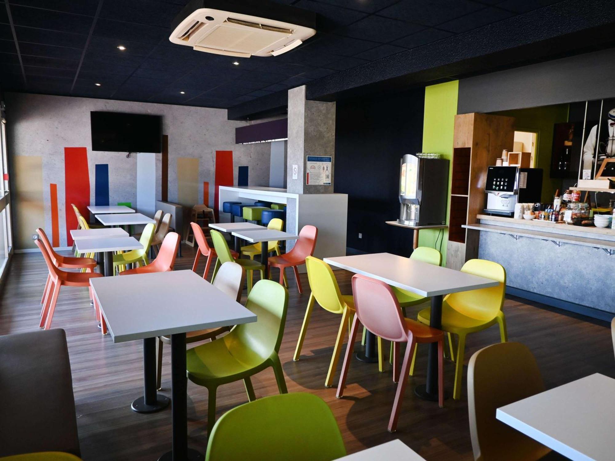 Bonchamp Les Laval Hotel Ibis Budget Laval מראה חיצוני תמונה