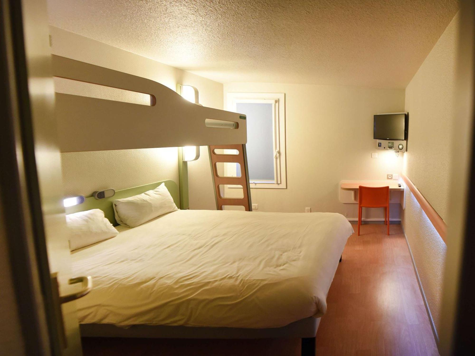 Bonchamp Les Laval Hotel Ibis Budget Laval מראה חיצוני תמונה