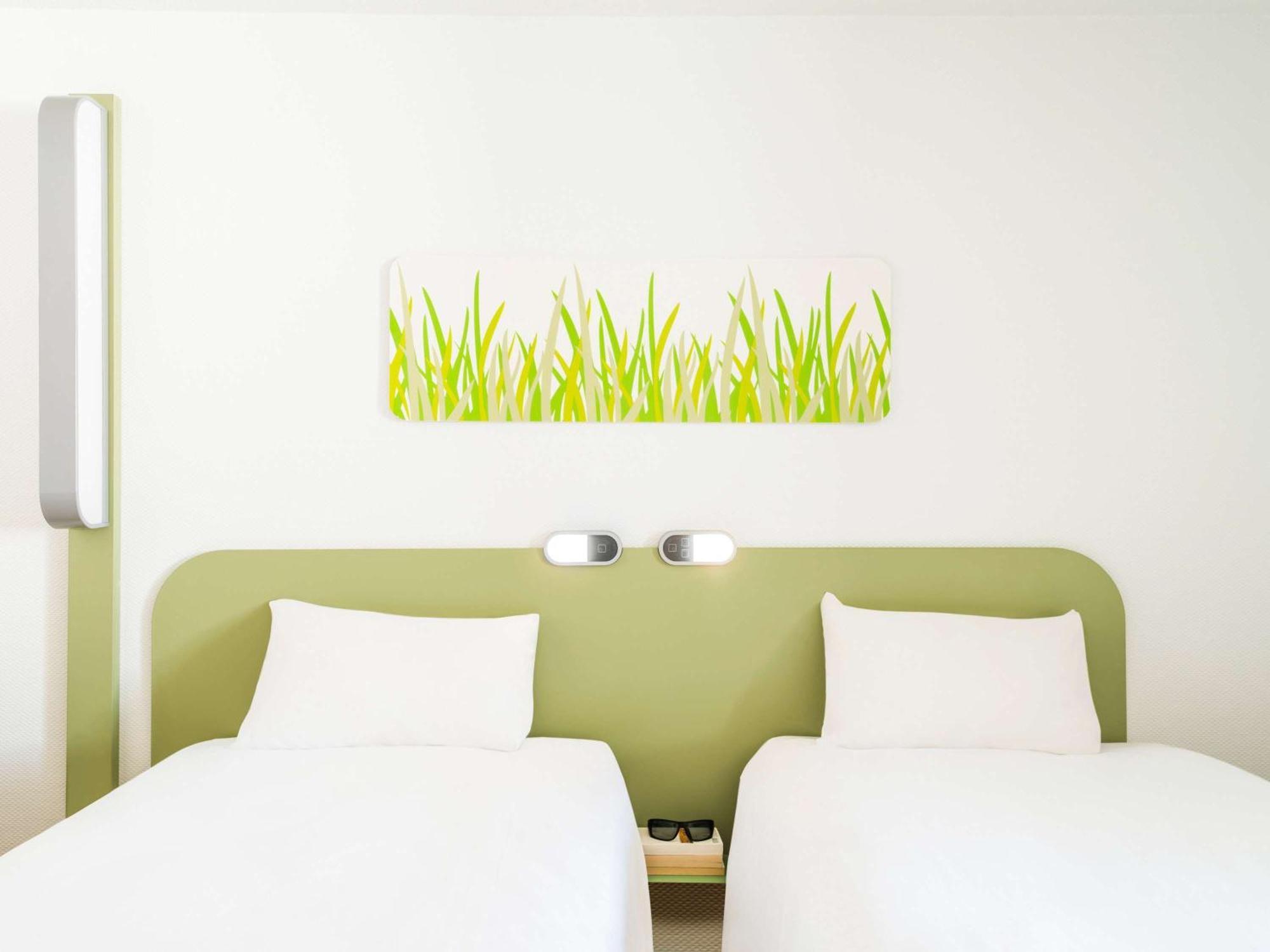 Bonchamp Les Laval Hotel Ibis Budget Laval מראה חיצוני תמונה