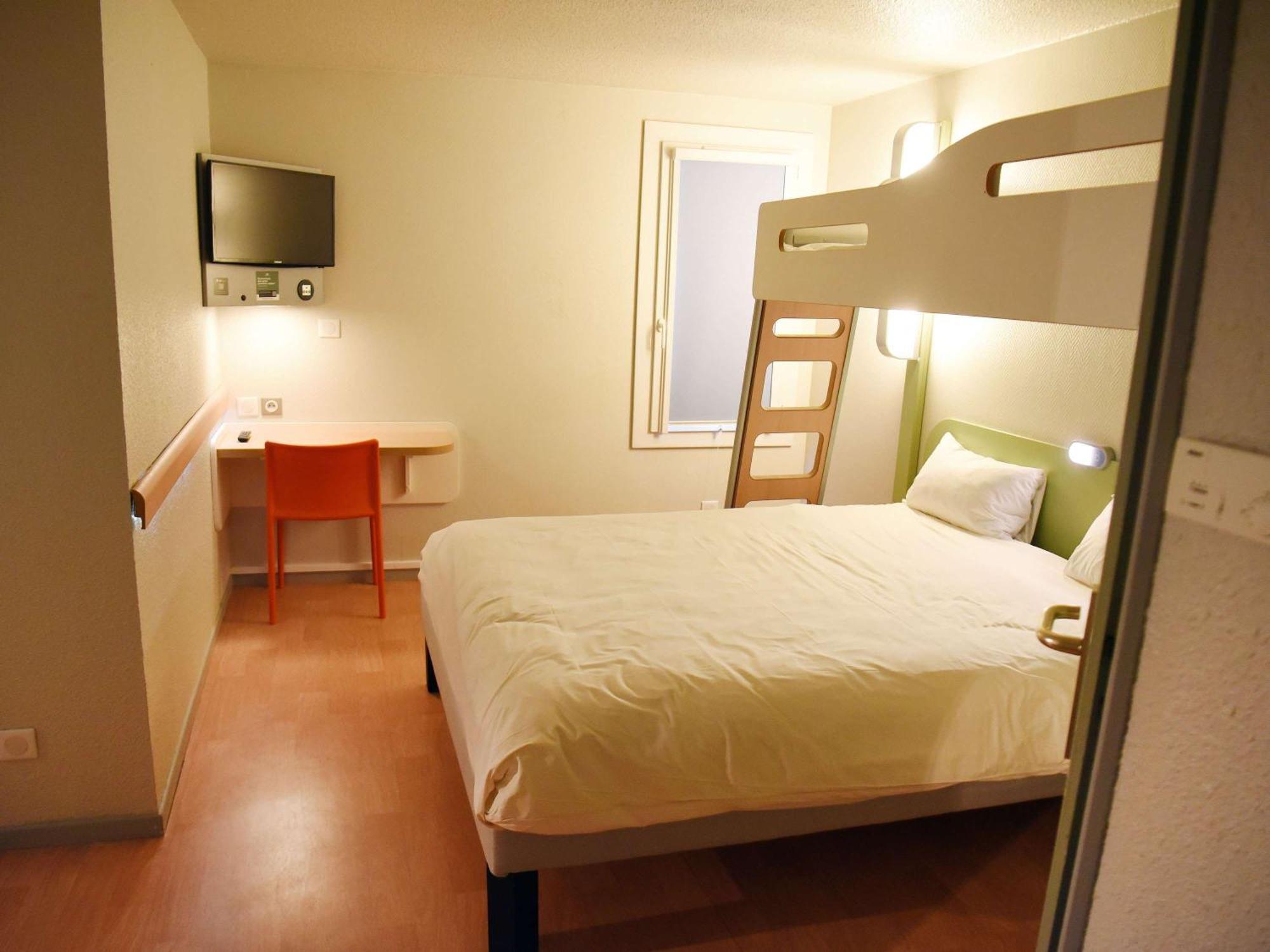 Bonchamp Les Laval Hotel Ibis Budget Laval מראה חיצוני תמונה