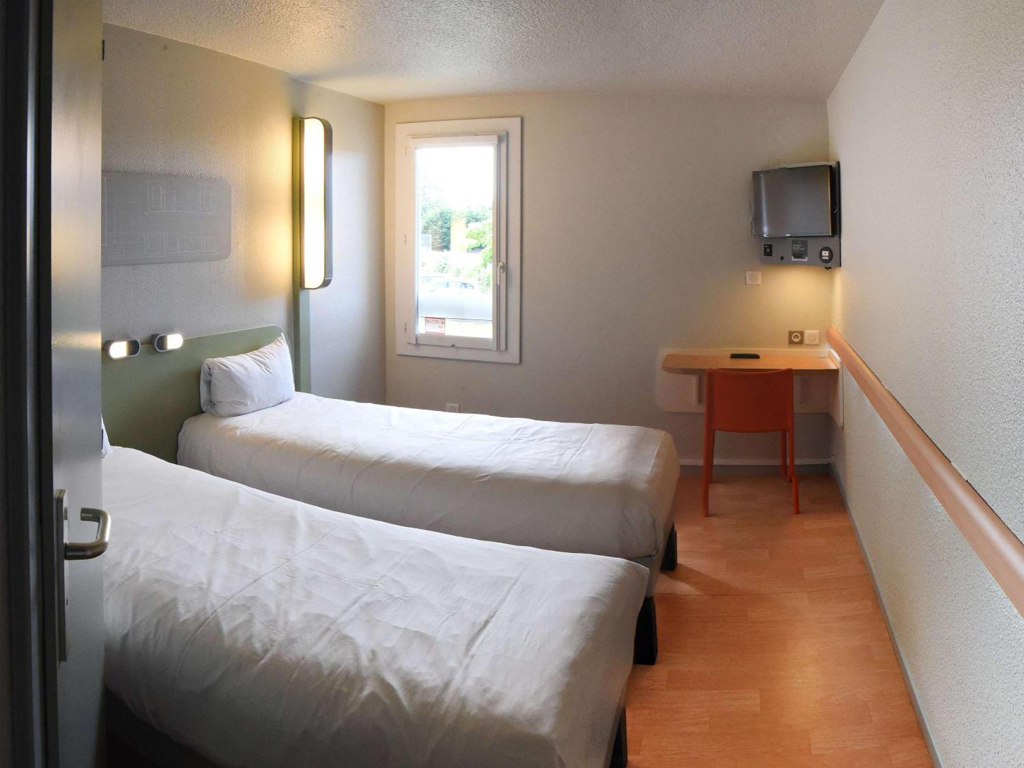 Bonchamp Les Laval Hotel Ibis Budget Laval מראה חיצוני תמונה